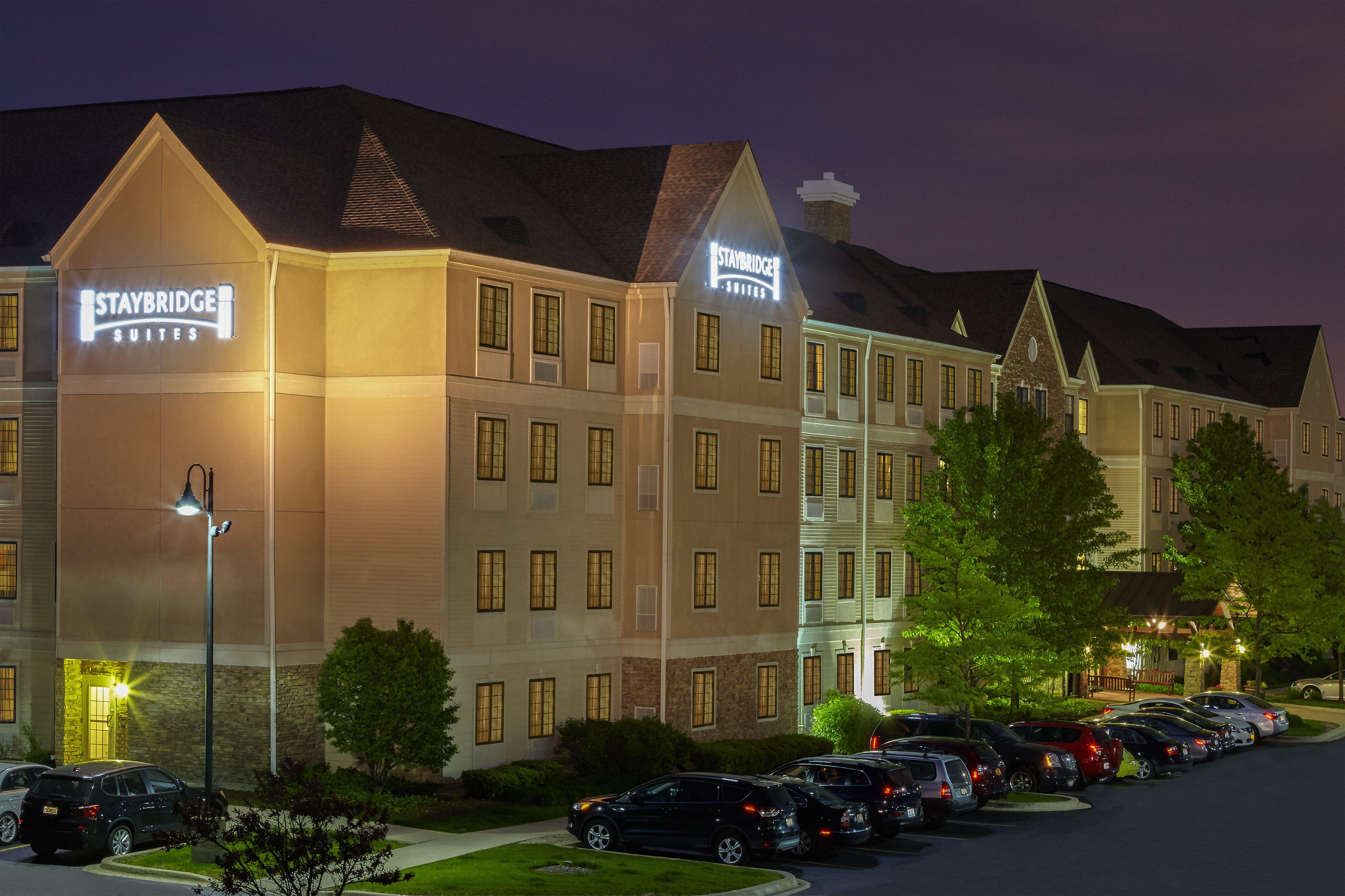 Staybridge Suites Lincolnshire By Ihg Екстериор снимка