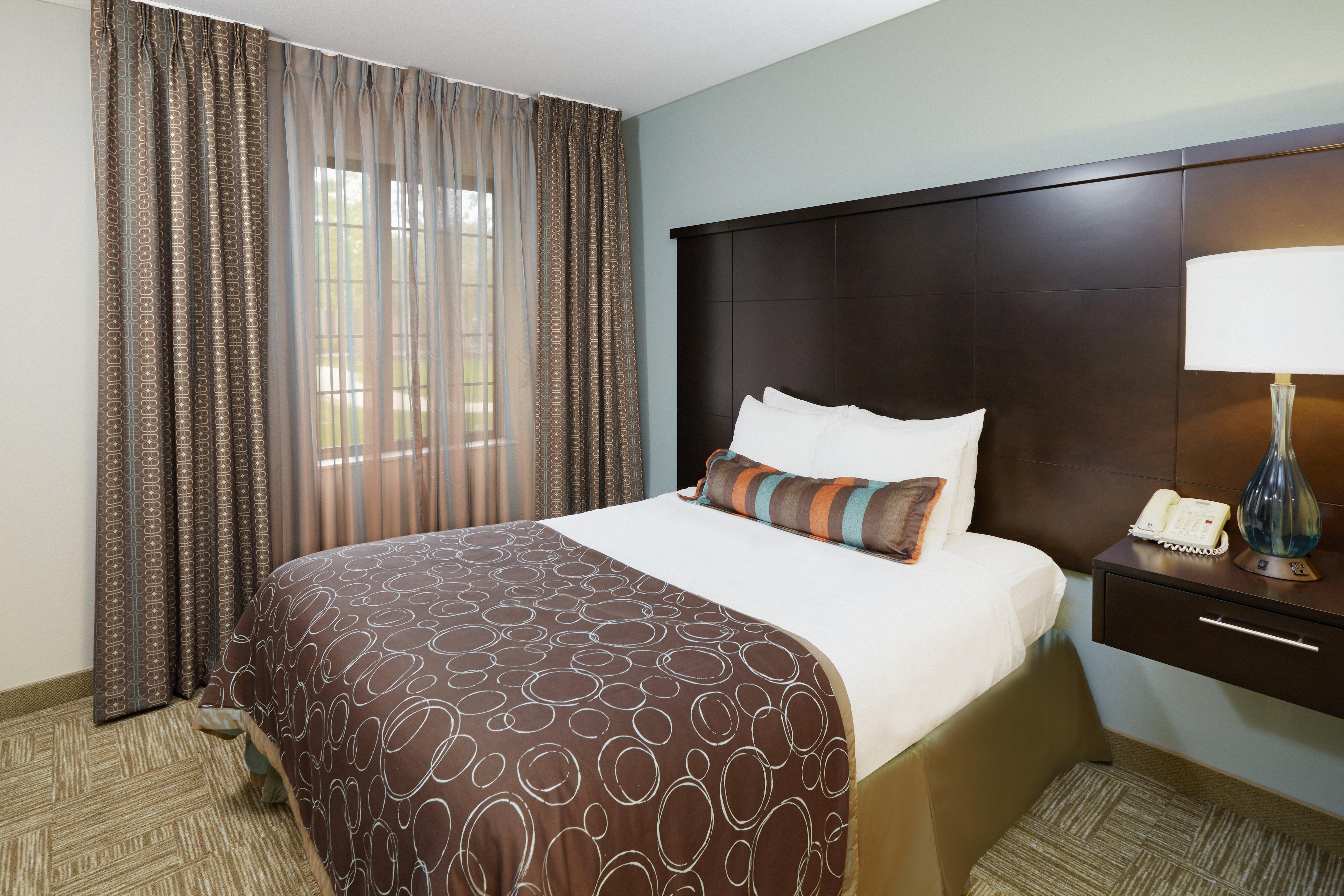 Staybridge Suites Lincolnshire By Ihg Екстериор снимка