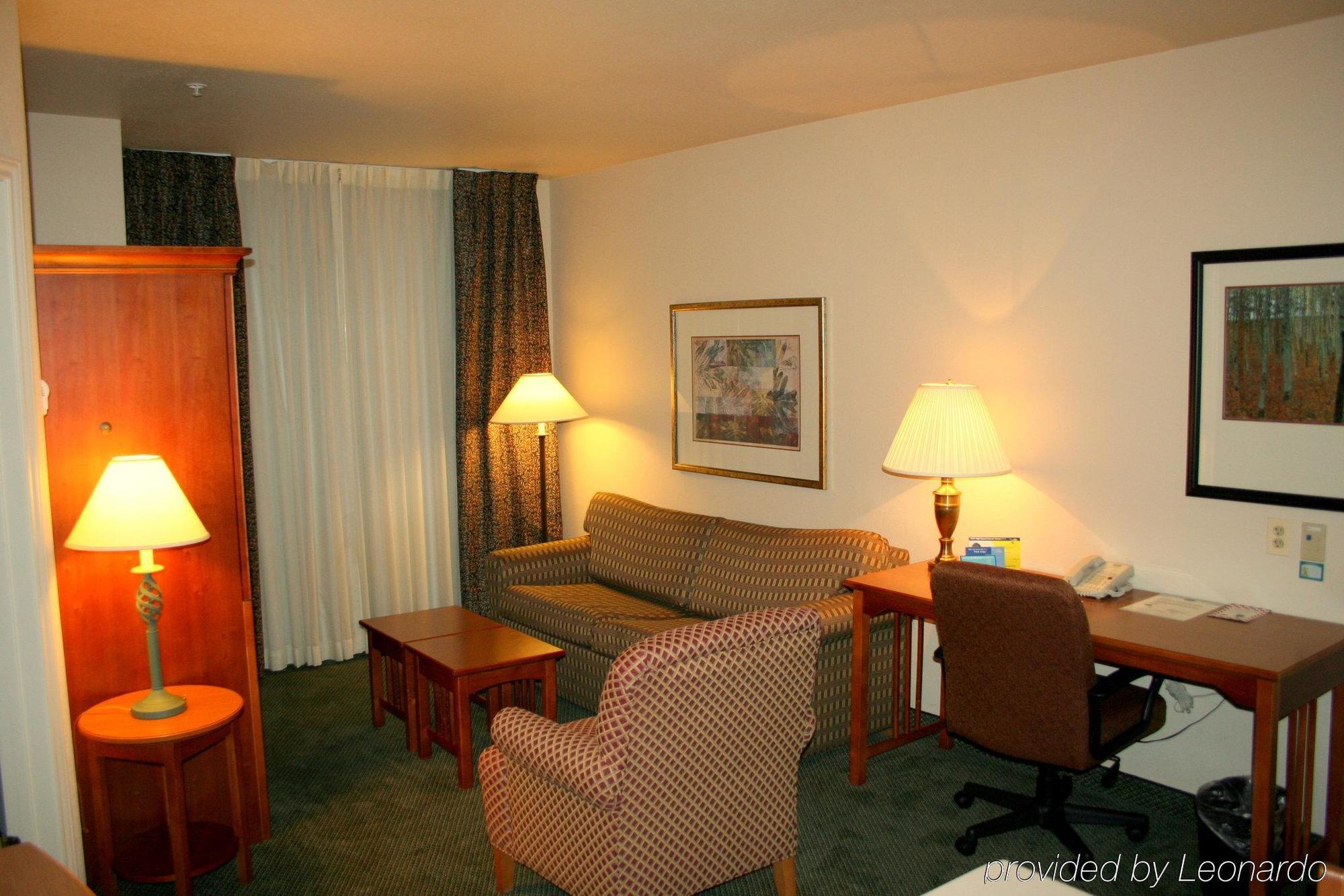 Staybridge Suites Lincolnshire By Ihg Екстериор снимка