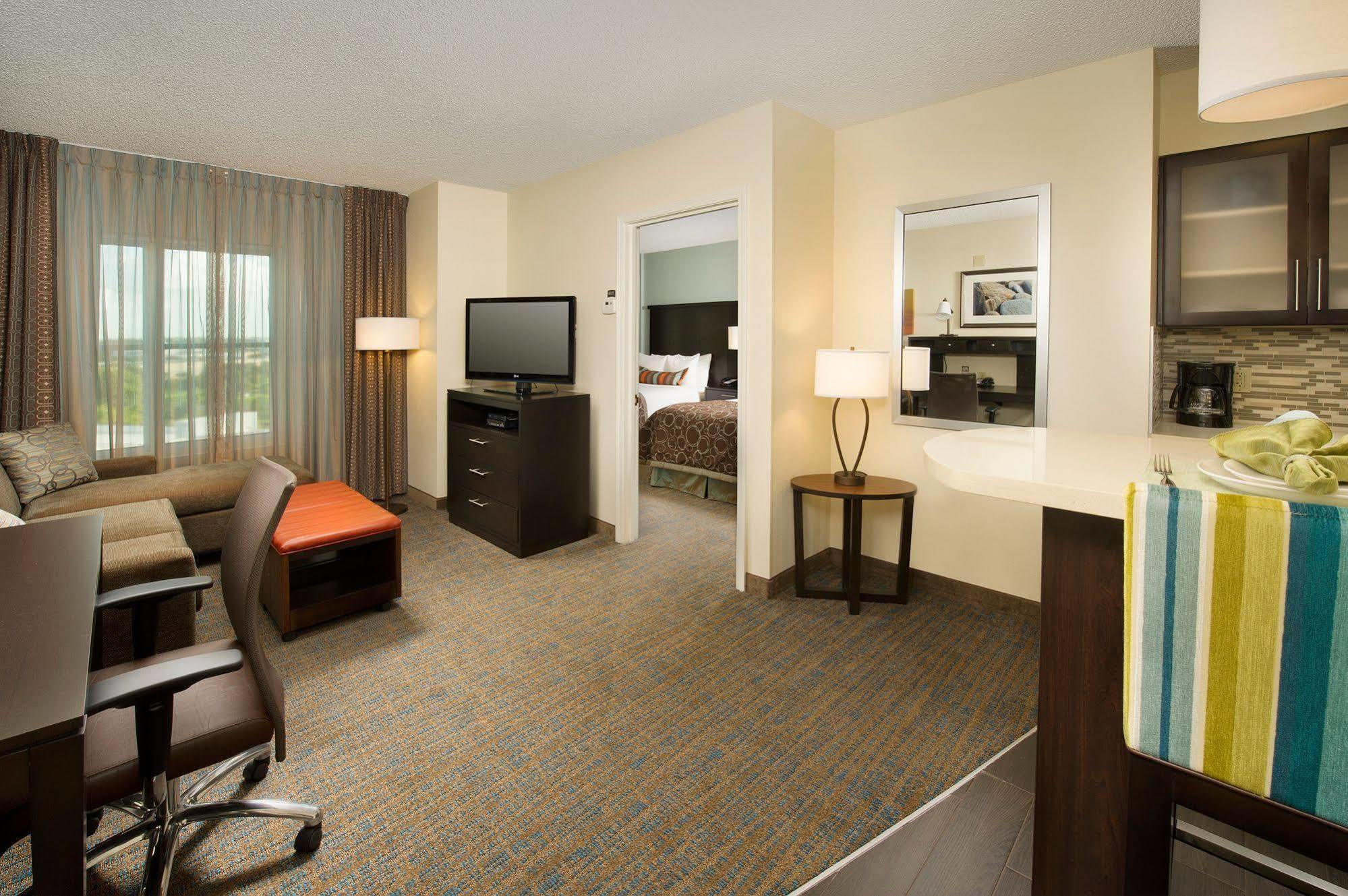 Staybridge Suites Lincolnshire By Ihg Екстериор снимка
